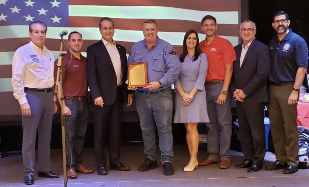 Leaders of Florida present Bill with Florida Senate Veterans Champion Award